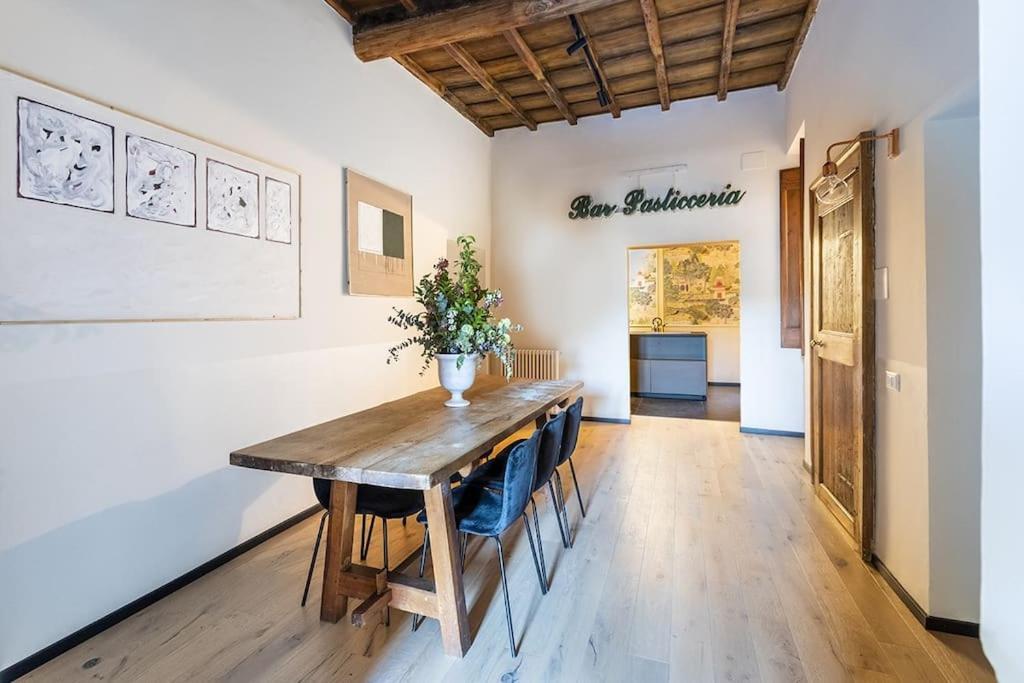 Romac Baullari Ii 4bdr Near Campo De Fiori Roma
